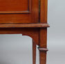 konstrukcja mahoniowa, intarsje z różnych gatunków drewna, Anglia pocz. XX w.