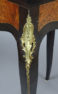 konstrukcja mahoniowa, okleiny orzechowe ?, mosiężne okucia, intarsje z masy perłowej i blachy mosiężnej, koniec XIX w.