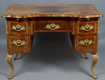 Dresden-style desk